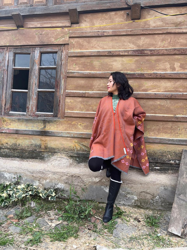 himalayan poncho (front open)